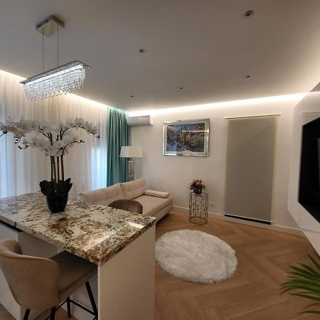 Grozavesti Luxury Apartment With 2 Rooms Bucarest Exterior foto